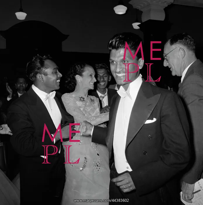 : 1959 - Runga Naidoo and Violet le Tange take the first : 1959 - Runga Naidoo and Violet le Tange take the first