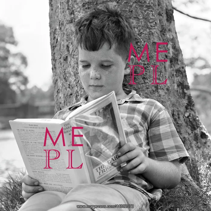  : 1960s 1970s Boy Leaning Against