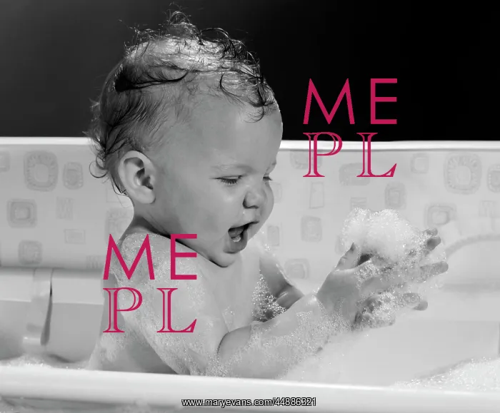  : 1960s Baby In Bathtub Playing