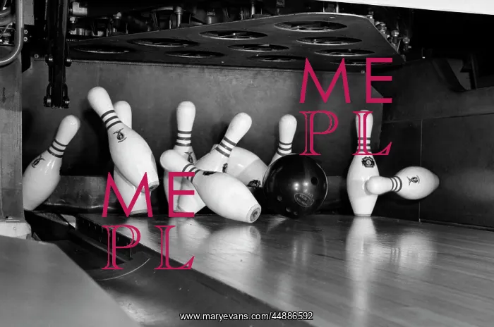  : 1960s Close-Up Of Bowling Ball