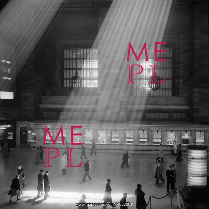 : 1960s Crowd Walking Past The Sunbeams : 1960s Crowd Walking Past The Sunbeams