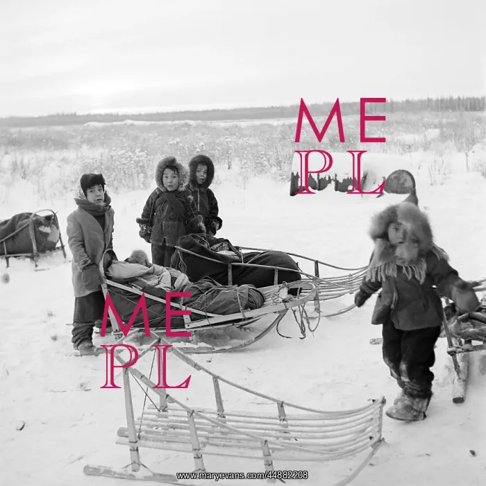  : 1960s Group Of Eskimo Children