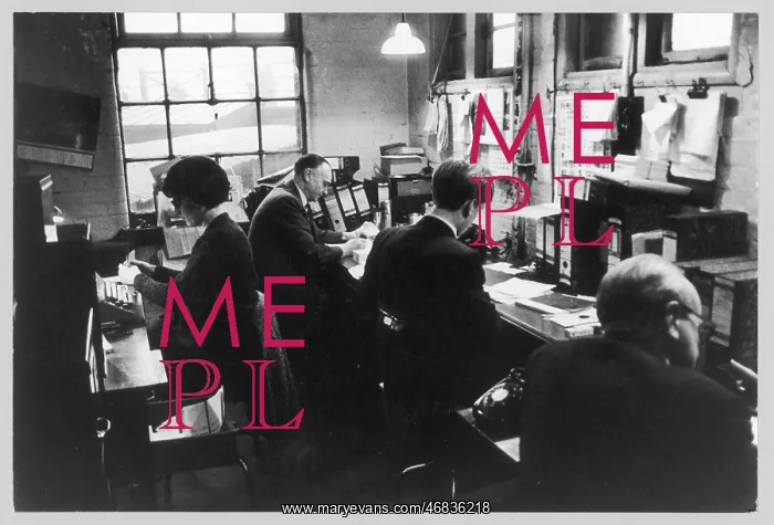  : 1960S OFFICE INTERIOR