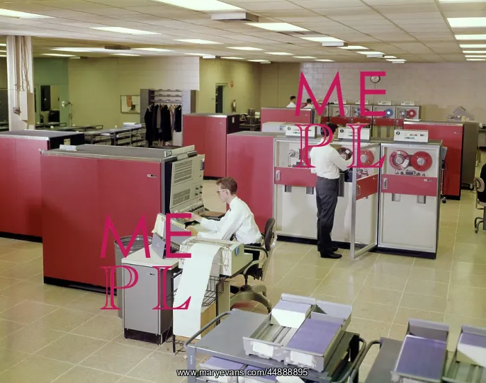  : 1960s Retro Office Computers
