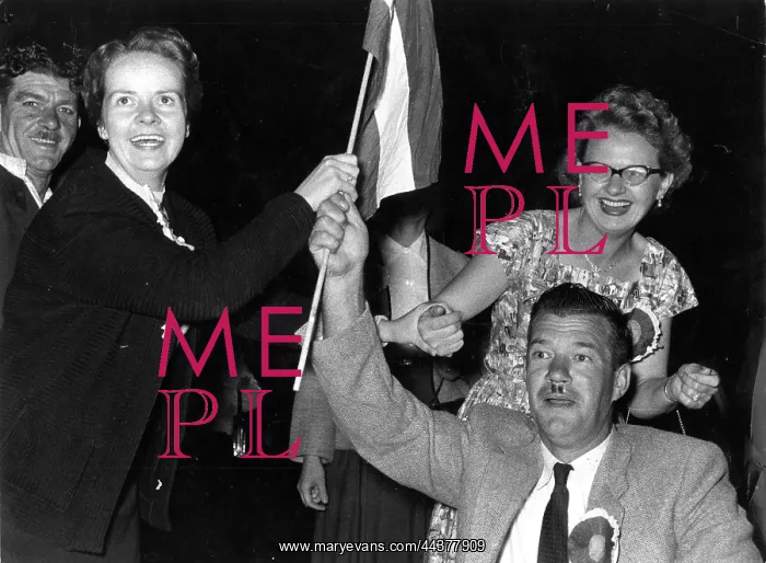 : 1961 - Afrikaners and the Vierkleur - No flags on election : 1961 - Afrikaners and the Vierkleur - No flags on election