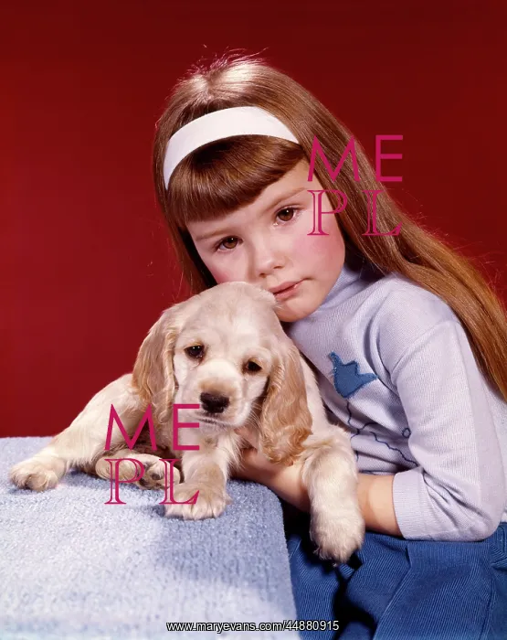  : 1970s Portrait Serious Little
