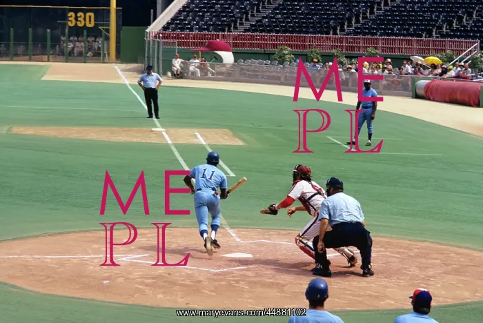  : 1970s Professional Baseball Game
