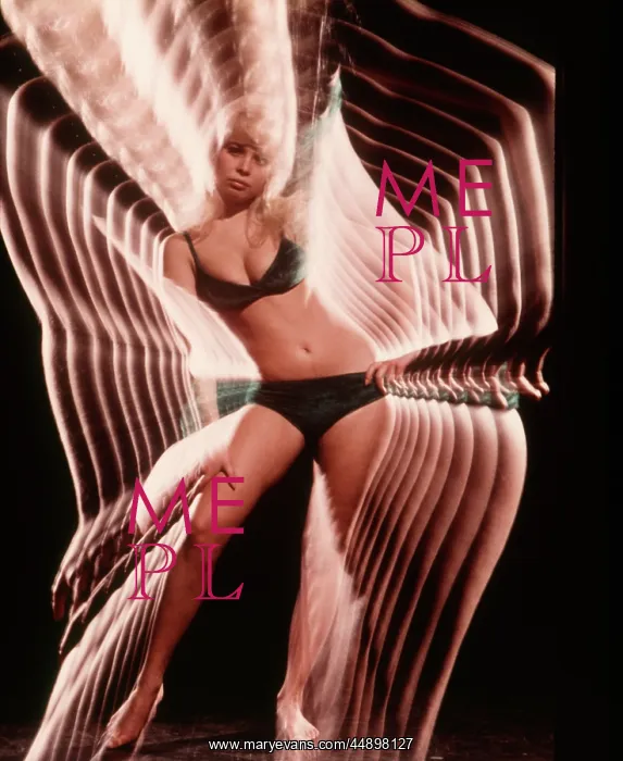 : 1970s STROBE ZOOM EFFECT SEXY SEDUCTIVE BLOND : 1970s STROBE ZOOM EFFECT SEXY SEDUCTIVE BLOND