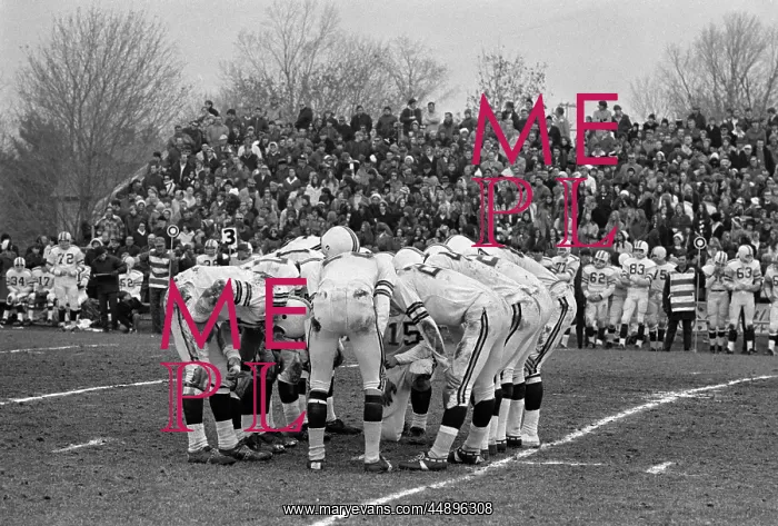 : 1980s Football Huddle On Playing : 1980s Football Huddle On Playing
