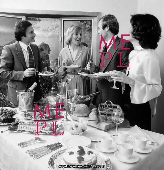  : 1980s Pair Of Couples Chatting