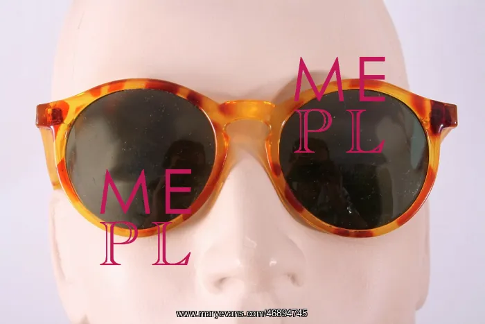 : 1980's tortoise shell sunglasses, dark tinted : 1980's tortoise shell sunglasses, dark tinted