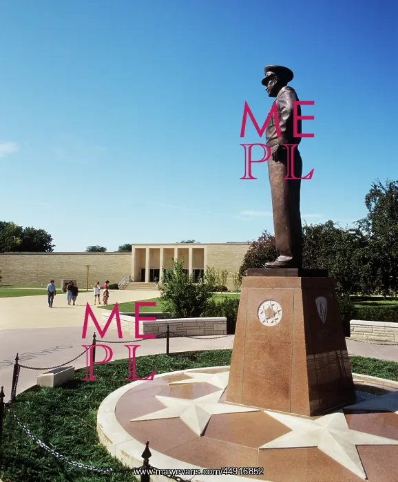 : 1990s EISENHOWER STATUE AND MUSEUM ABILENE KANSAS : 1990s EISENHOWER STATUE AND MUSEUM ABILENE KANSAS