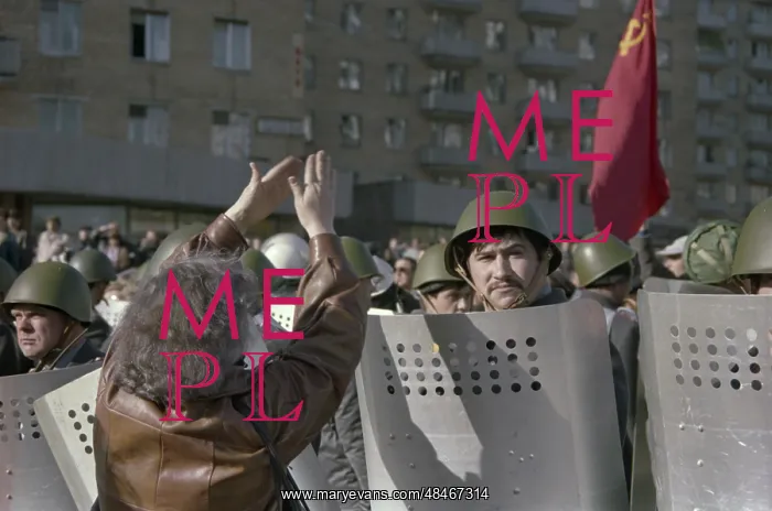 : 1993 Russian constitutional crisis : 1993 Russian constitutional crisis
