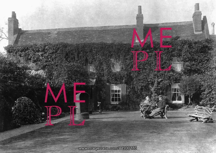 : 19th century middle class Elderly Couple : 19th century middle class Elderly Couple