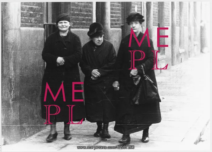 : 3 ELDERLY WOMEN / 1930S : 3 ELDERLY WOMEN / 1930S