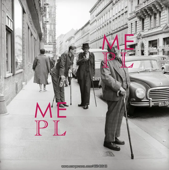 : 3 old men. Three old men in the Berggasse in Vienna. Photograph. Around 1960 : 3 old men. Three old men in the Berggasse in Vienna. Photograph. Around 1960