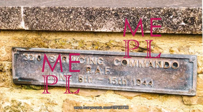 : 3210 Servicing Commando RAF Memorial ALG B3 : 3210 Servicing Commando RAF Memorial ALG B3