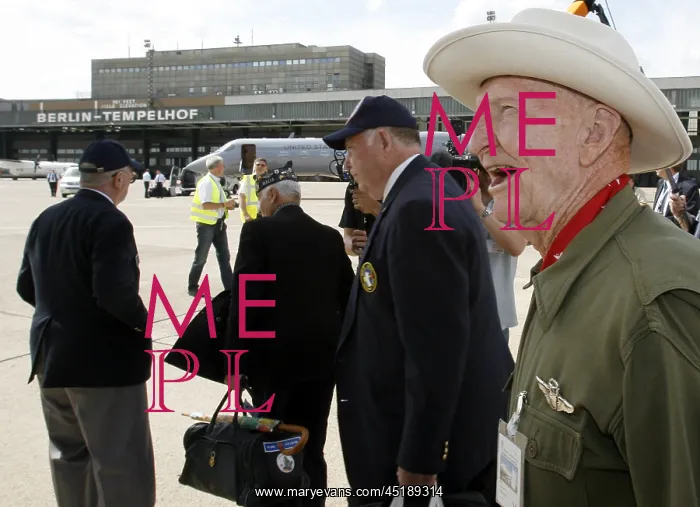 : 60 years airlift - veterans : 60 years airlift - veterans
