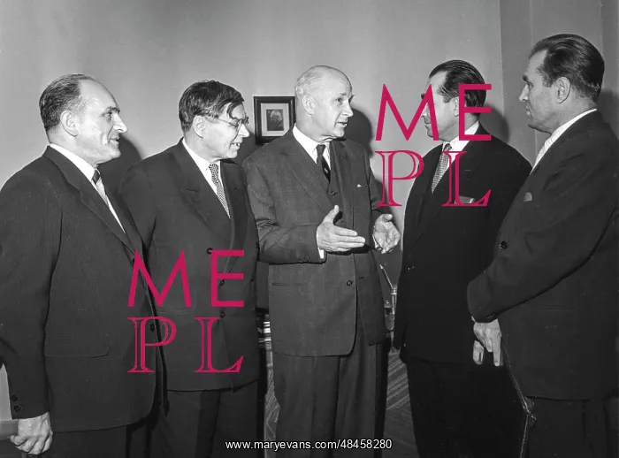 : The 60th anniversary of A.L. Myasnikov : The 60th anniversary of A.L. Myasnikov