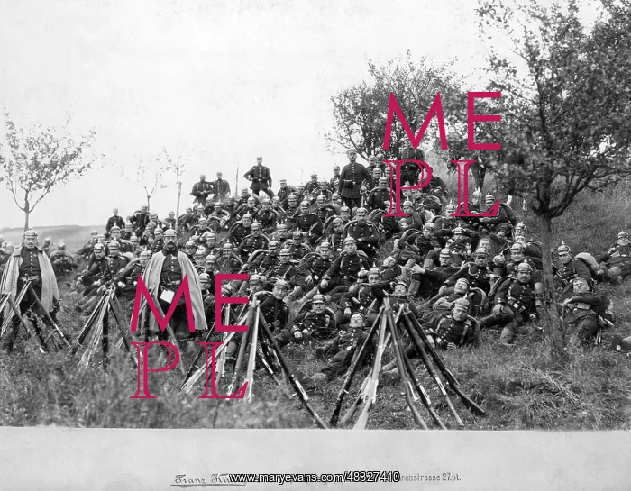 : The 6th Company taking a break, 1899 : The 6th Company taking a break, 1899