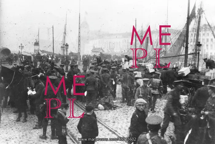 : 7th Division loading supplies, Ostend, Belgium, WW1 : 7th Division loading supplies, Ostend, Belgium, WW1
