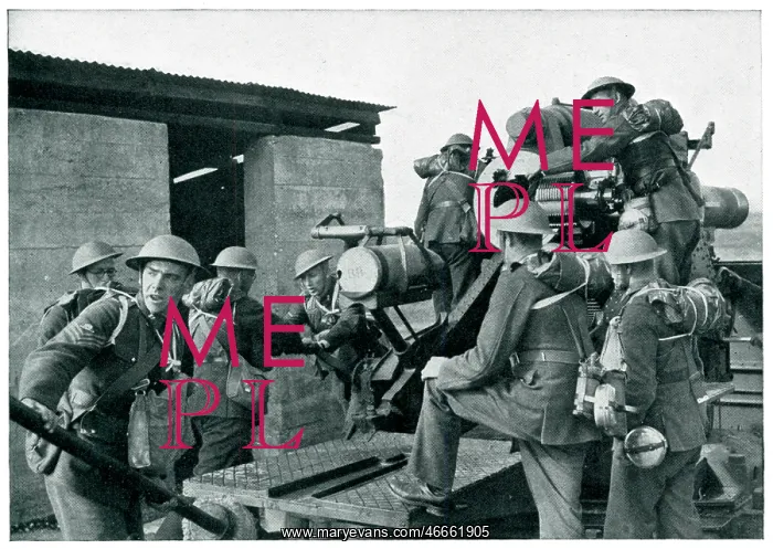 : A 9.2 Howitzer in action, 1939 : A 9.2 Howitzer in action, 1939