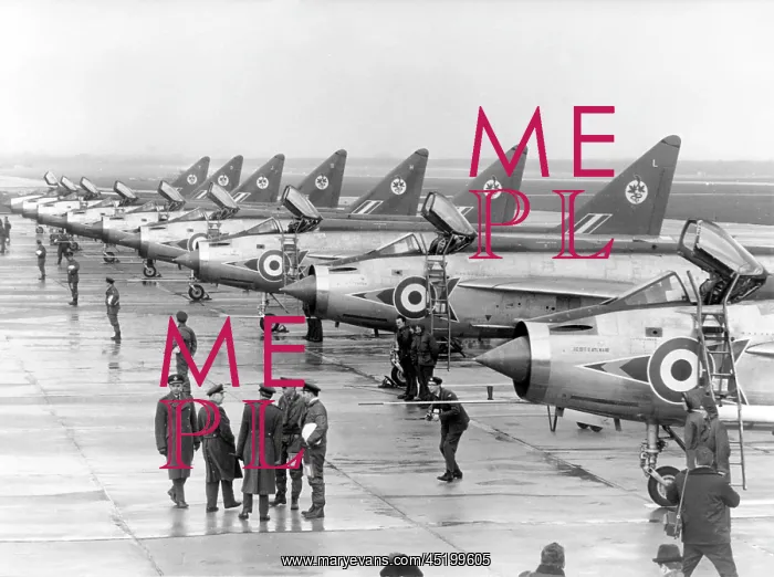 : 92nd Lightning flight of British Air Force in Germany : 92nd Lightning flight of British Air Force in Germany