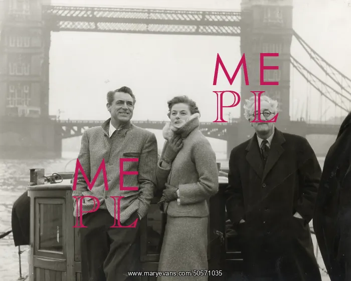 : A. P. Herbert with family on the River Thames : A. P. Herbert with family on the River Thames