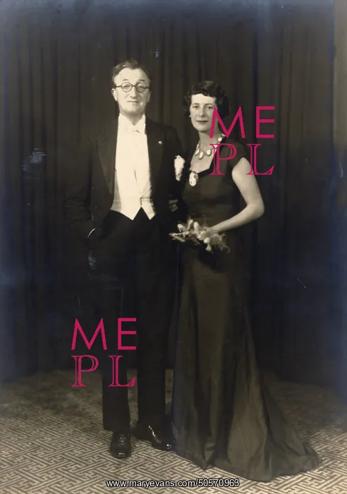 : A. P. Herbert with his wife Gwendolyn : A. P. Herbert with his wife Gwendolyn