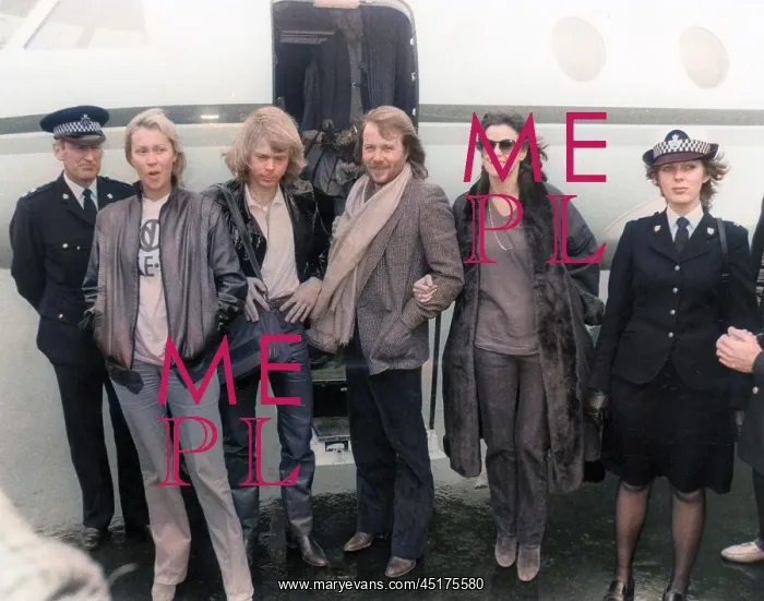 : ABBA AT AIRPORT : ABBA AT AIRPORT