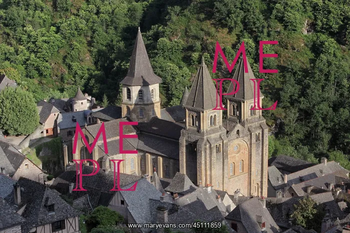 : Abbatiale Sainte-Foy, Conques, Midi-Pyrenees, France : Abbatiale Sainte-Foy, Conques, Midi-Pyrenees, France
