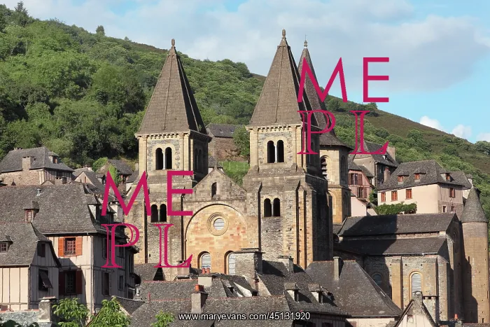 : Abbatiale Sainte-Foy, Conques, Midi-Pyrenees, France : Abbatiale Sainte-Foy, Conques, Midi-Pyrenees, France