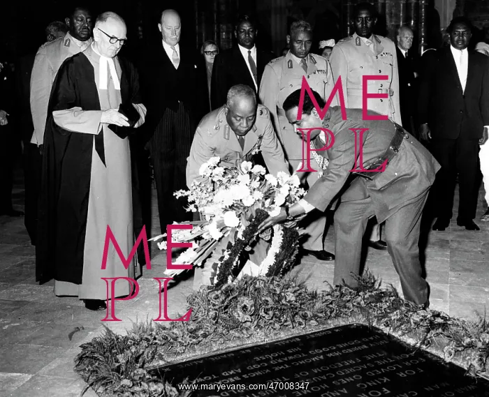: Abboud lays on grave of unknow warrior : Abboud lays on grave of unknow warrior