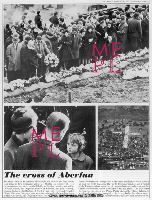 : Aberfan Disaster: the mass funeral : Aberfan Disaster: the mass funeral