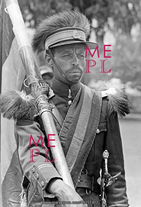 : Abyssinian flag bearers, 1935 / 36 : Abyssinian flag bearers, 1935 / 36