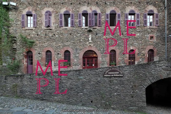 : Accommodation, Abbatiale Sainte-Foy, Conques : Accommodation, Abbatiale Sainte-Foy, Conques