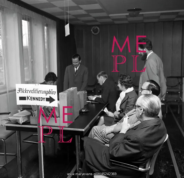 : Accreditation office for Kennedy's visit in Bonn : Accreditation office for Kennedy's visit in Bonn