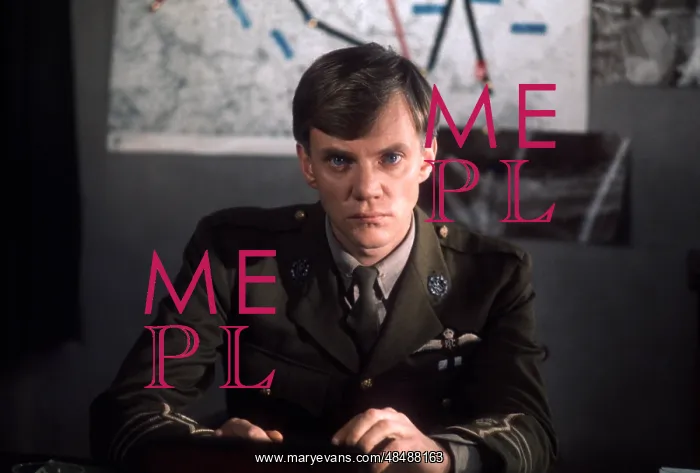  : Aces High. ACES HIGH [BR  /  FR 1976] MALCOLM MCDOWELL