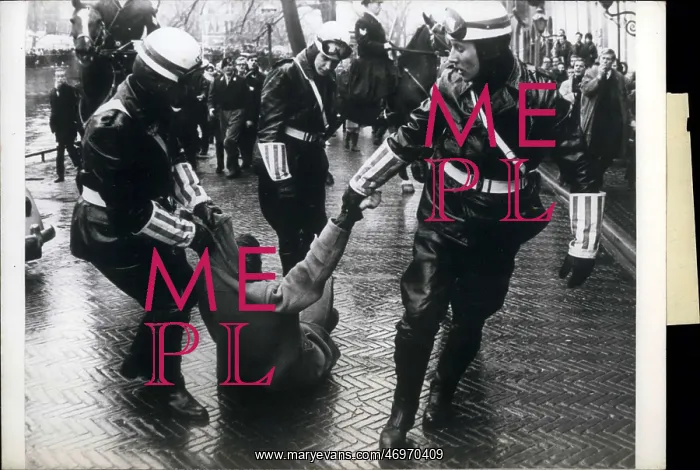 : Activist - Protest - Riot - Strikes : Activist - Protest - Riot - Strikes