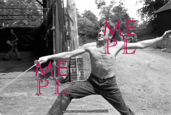  : Actor - Albert Finney - Fencing