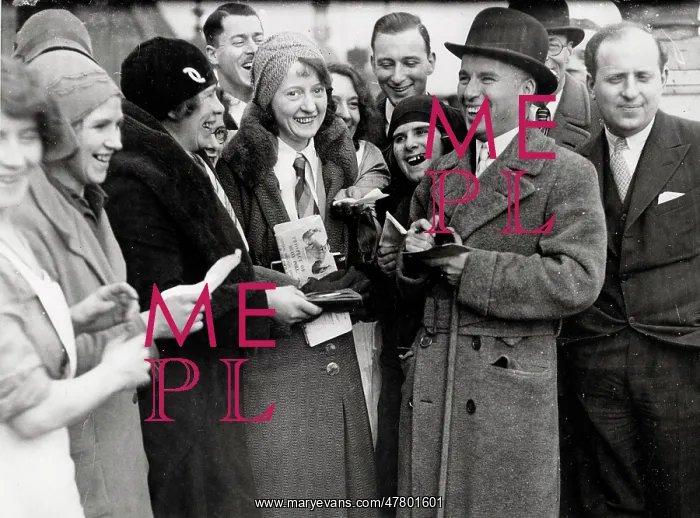 : Actor Charlie Chaplin on his return to the UK in 1931 : Actor Charlie Chaplin on his return to the UK in 1931
