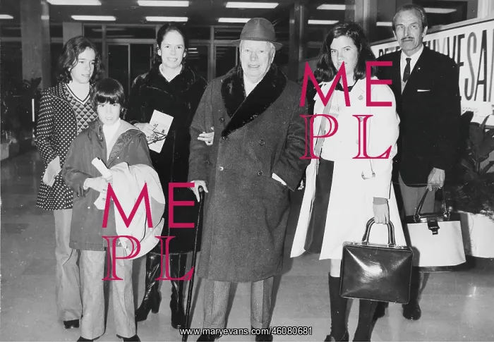 : The actor Charlie Chaplin with his wife and three : The actor Charlie Chaplin with his wife and three