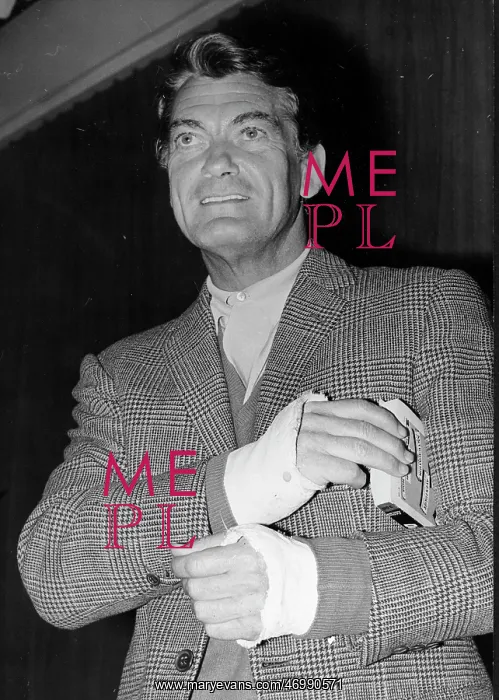 : Actor Jean Marais ready to go out : Actor Jean Marais ready to go out