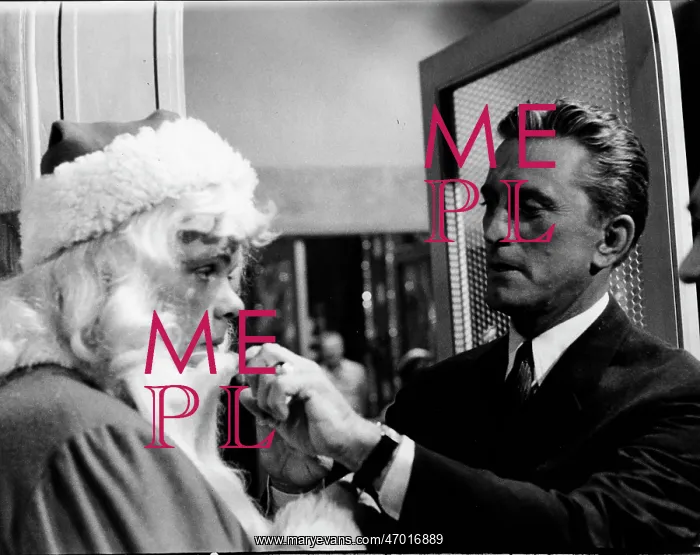 : Actor Kirk Douglas 1916 - : Actor Kirk Douglas 1916 -