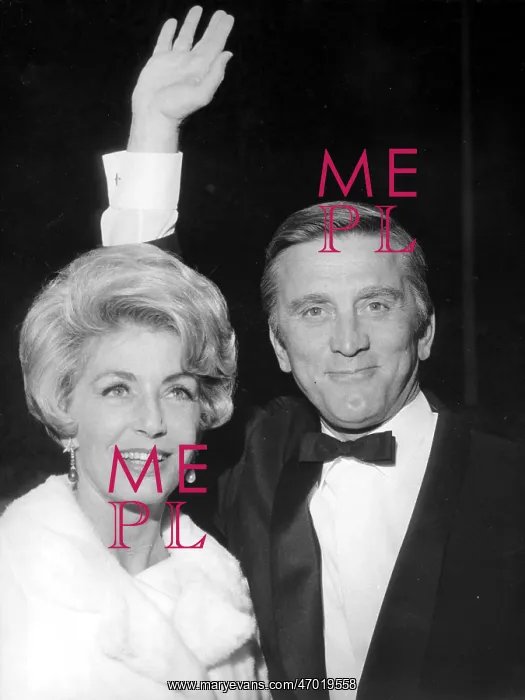 : Actor Kirk Douglas 1916 - : Actor Kirk Douglas 1916 -