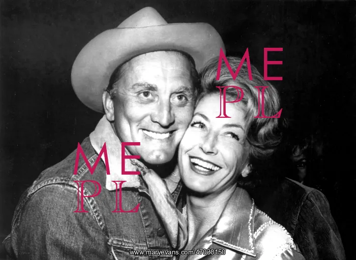 : Actor Kirk Douglas 1916 - : Actor Kirk Douglas 1916 -