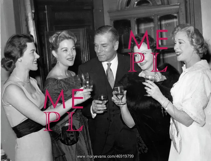 : Actor Laurence Olivier 1907 - 1989 : Actor Laurence Olivier 1907 - 1989