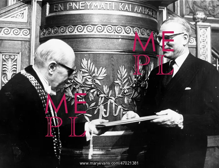 : Actor Laurence Olivier 1907 - 1989 : Actor Laurence Olivier 1907 - 1989