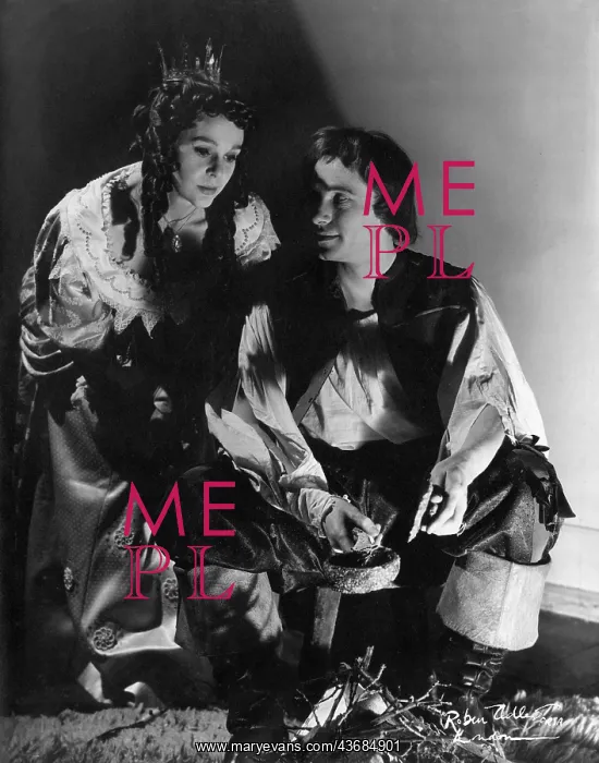 : Two actors in period costume : Two actors in period costume