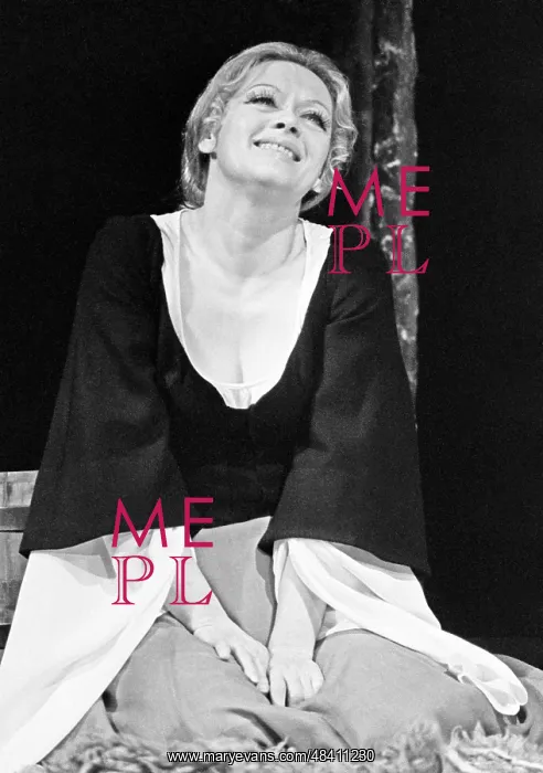 : Actress Alisa Freindlikh, 1977 : Actress Alisa Freindlikh, 1977